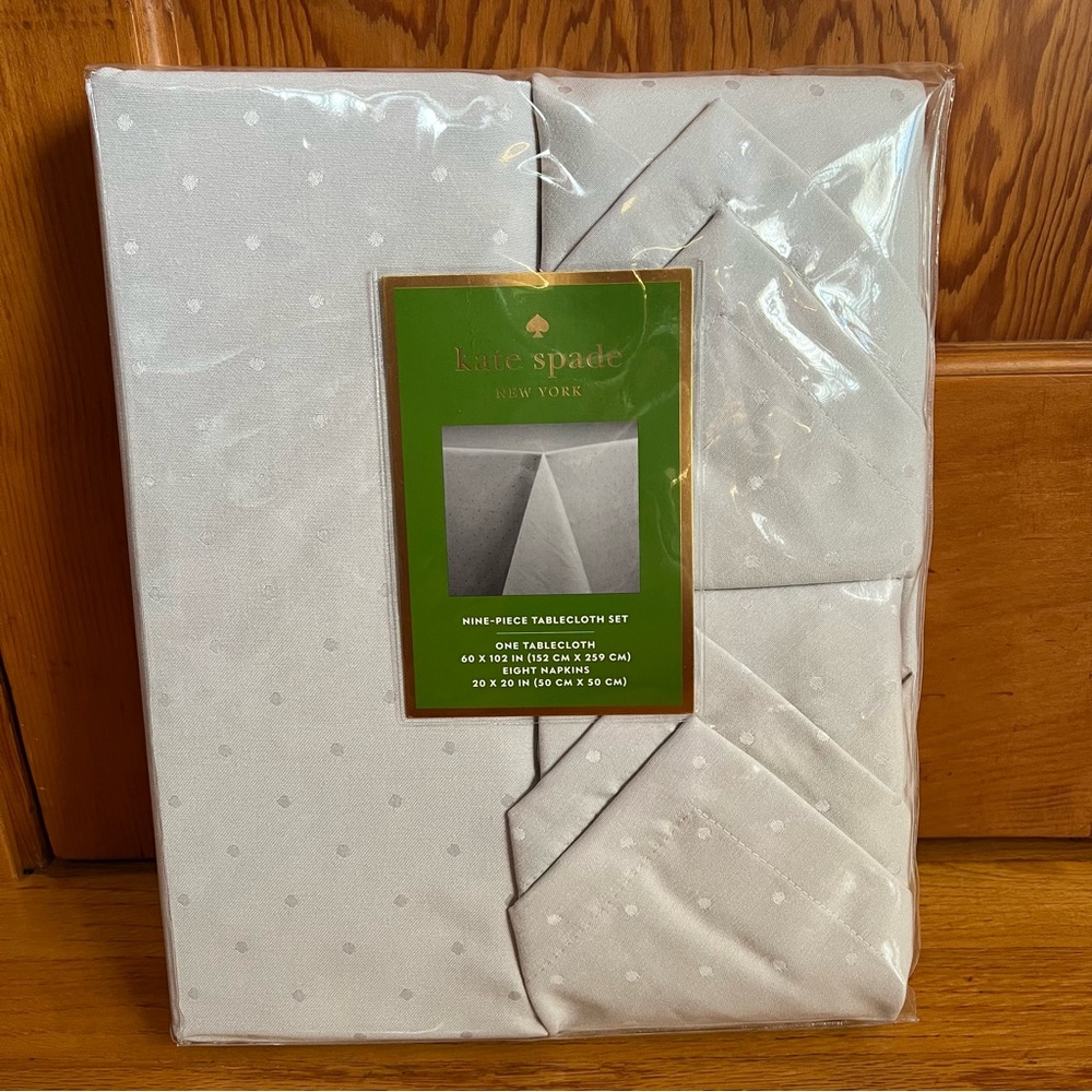 Kate Spade Larabee Dot Tablecloth and Napkin Set NWT - Picture 1 of 5